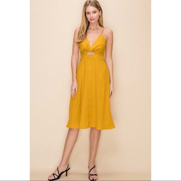 ‼️MAJOR SALE‼️ FRONT TWIST YELLOW MIDI DRESS! NEW! - Picture 3 of 6